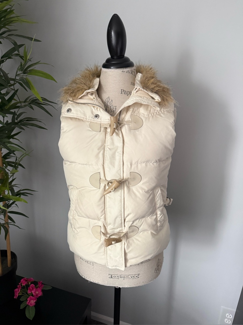 Ralph Lauren vest size small women Down puffer vest fur